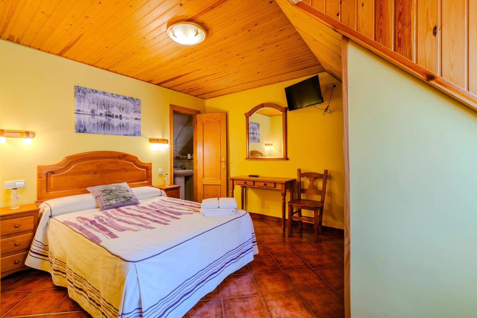 Hostal Panart Bielsa Exteriör bild